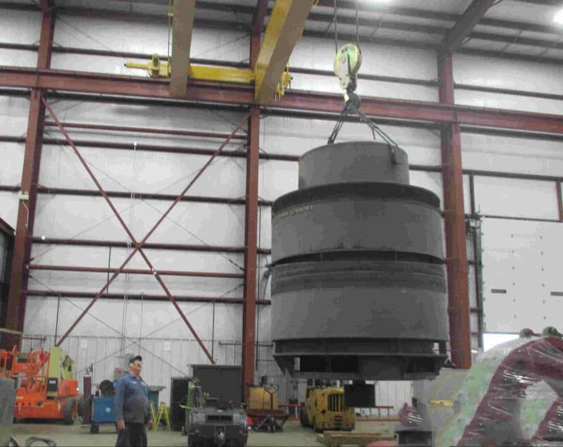 800 Hp Vertical Pump Motor on 40 ton crane